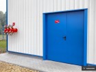 Plechové dveře venkovní, zárubeň ocelová, barva modrá RAL 5010